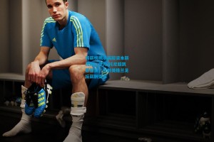 周薪榜揭示英超资本新流向，伊万-托尼超凯恩登顶，折射英格兰足坛薪酬变革