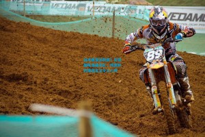 战术板变涂鸦纸？足球趣味漫画走红，阿莫林的理想主义令人心疼