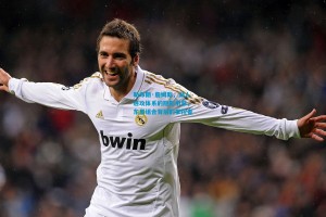 勒布朗·詹姆斯，湖人进攻体系的隐形引擎，东里组合背后的掌控者